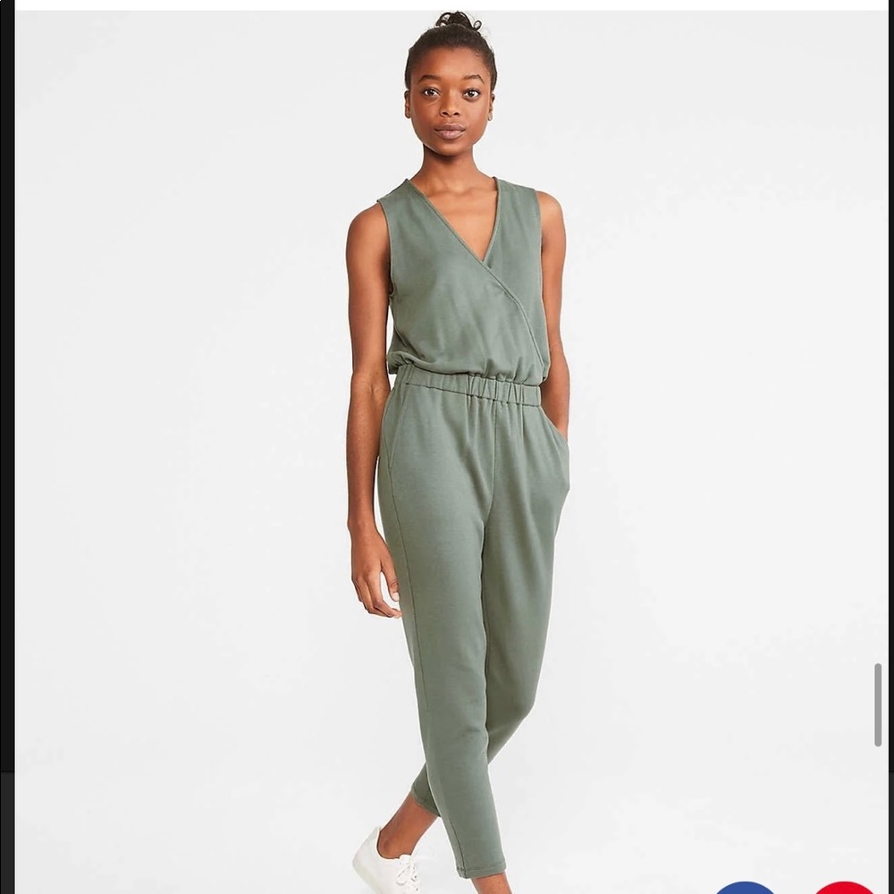 Lou and Grey never worn green sweatsuit